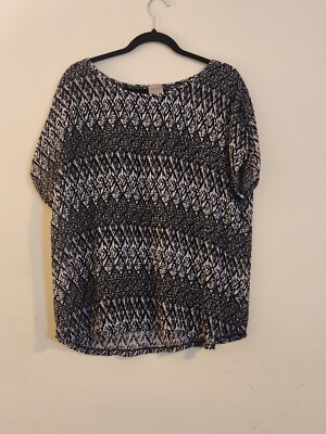 Easywear By Chico's Size 3(16)Black and White Micropleated Diamond Design Top