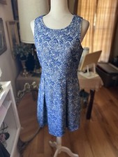 41 HAWTHORN Blue Floral Fit & Flare Dress Size Medium