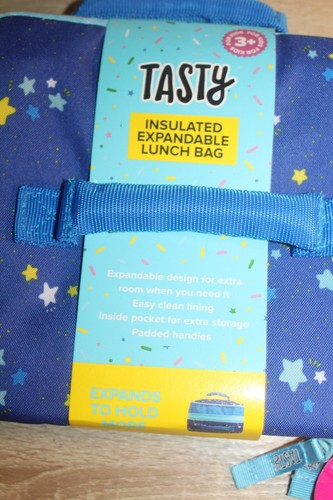 Sabrosa bolsa de almuerzo expandible aislada azul con estrellas - Imagen 2 de 6