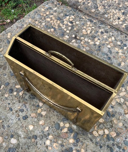 Vintage MCM Hollywood Regency Gold Hammered Brass Magazine Rack 10-1/2"T x 14"W - Picture 5 of 10