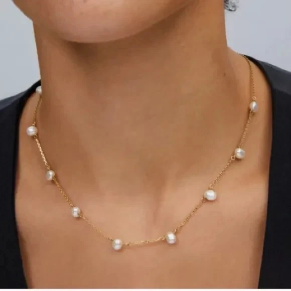 Collar de perlas doradas Leighton de agua dulce Kendra Scott Foto 2 de 4