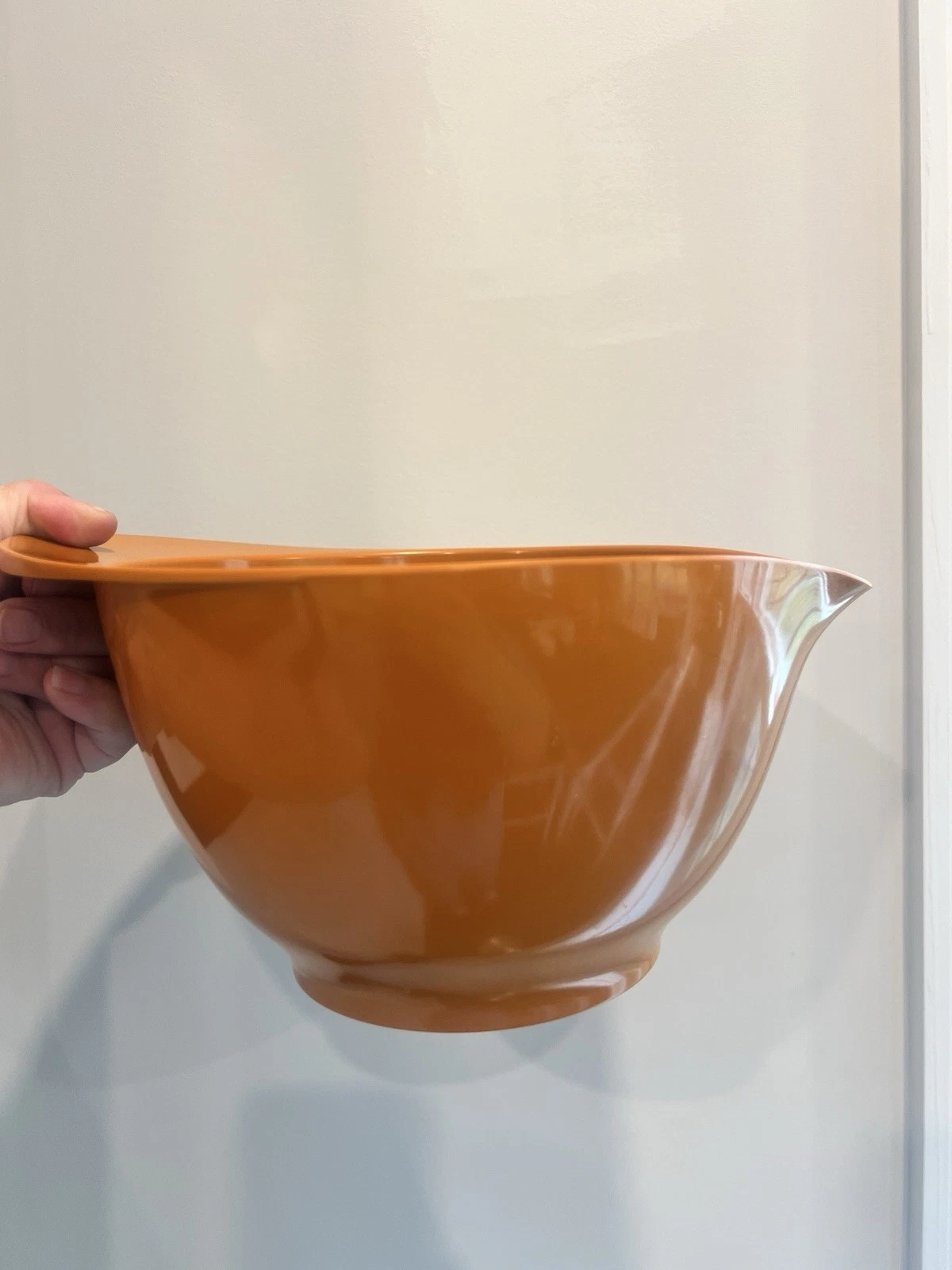 VTG Williams Sonoma Orange Mixing Bowl 4 Quart Pour Spout Kitchen Prep