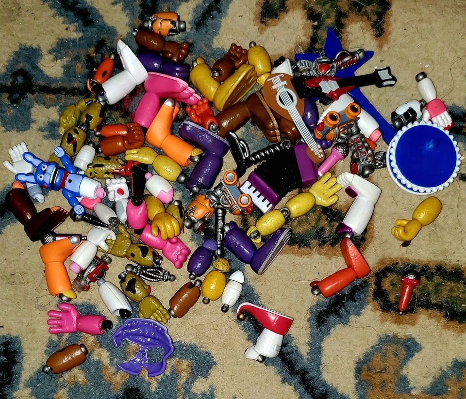 FNAF Action Figure Huge Lot Pieces Parts Five Nights at Freddys Arms Hands Bodys - Image 2 of 3