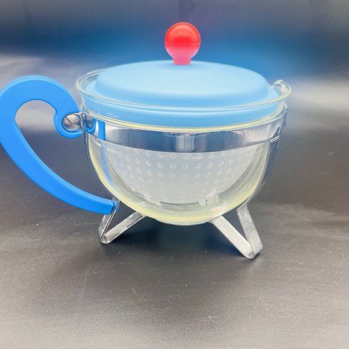 BODUM 4 cup Glass Teapot w/ Infuser CHAMBORD Med. & Light Blue & Red Knob - Picture 3 of 13