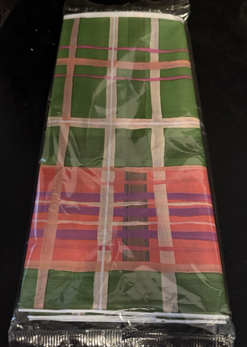 VTG DESIGNWARE PLASTIC TABLECLOTH 54 x 88 GREEN/RED PLAID, Made in USA - Picture 2 of 4