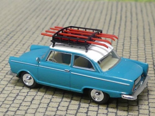 1/87 Brekina DKW Junior verde techo blanco + esquí 28106 - Imagen 2 de 2