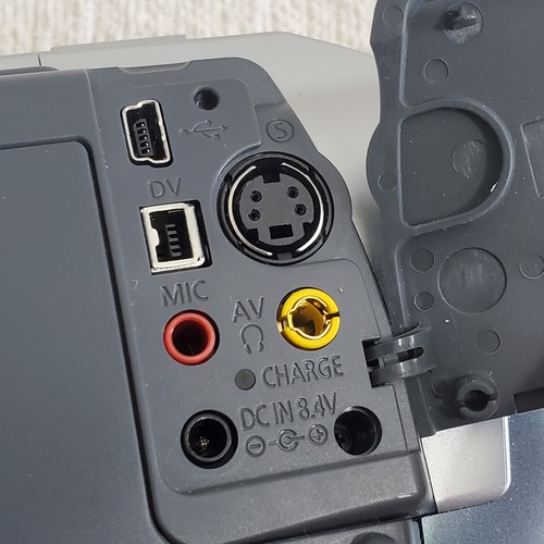 Canon Optura 20 Mini DV Camcorder With Mini Tripod, Filters, 2 Lenses, Remote - Picture 9 of 23
