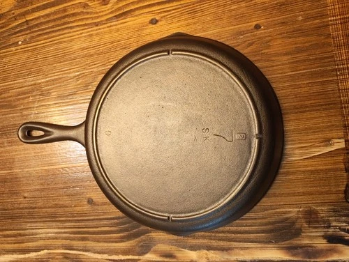 Vintage 3-Notch Lodge SK. No.7 Cast Iron Skillet With Blob Mark