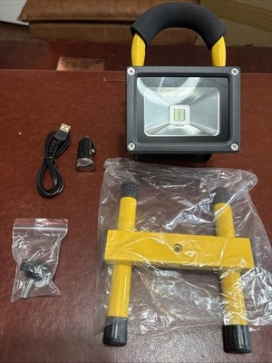 Work Light RoHS 5 Volt 10 Watt  LED Rechargeable 4-6 Hours Life New W/o Box