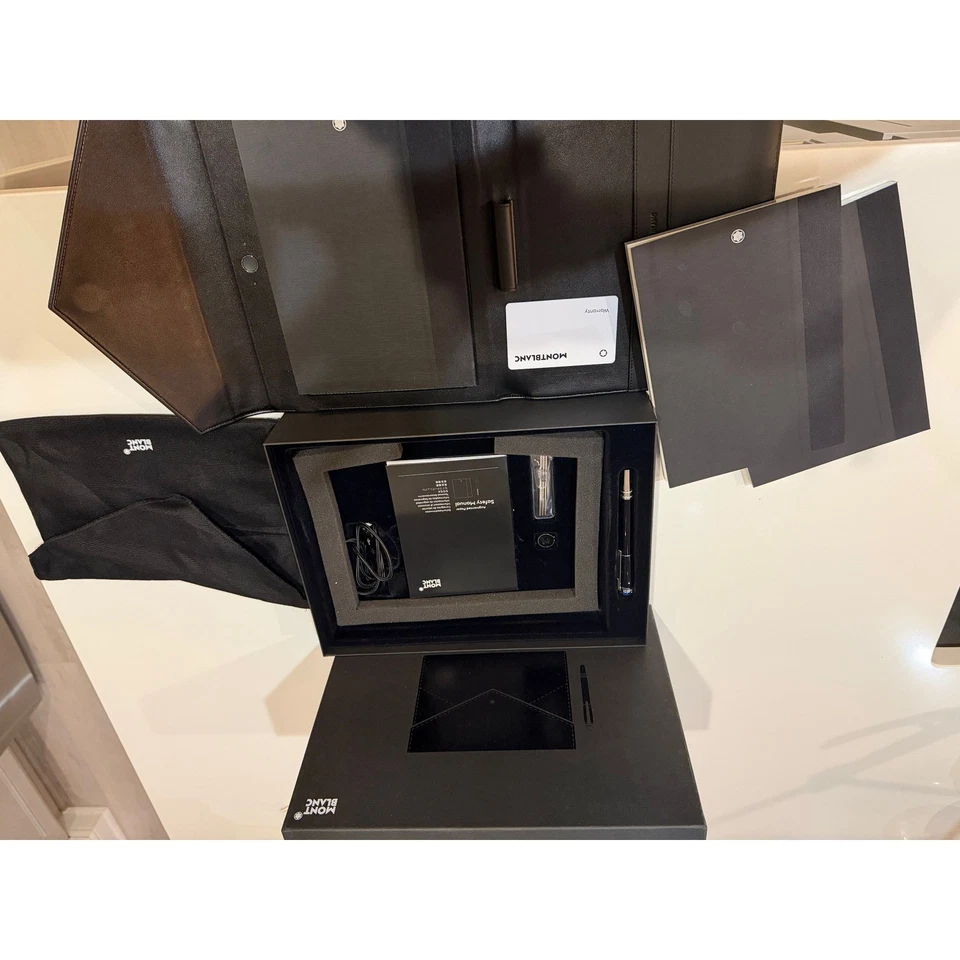 Montblanc Papel Aumentado Cuero Cuaderno Set Pluma Portafolio de Escritura Foto 3 de 4