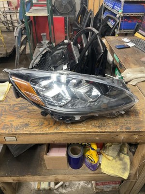 Headlamp Assembly FORD ESCAPE Right 20 21 22