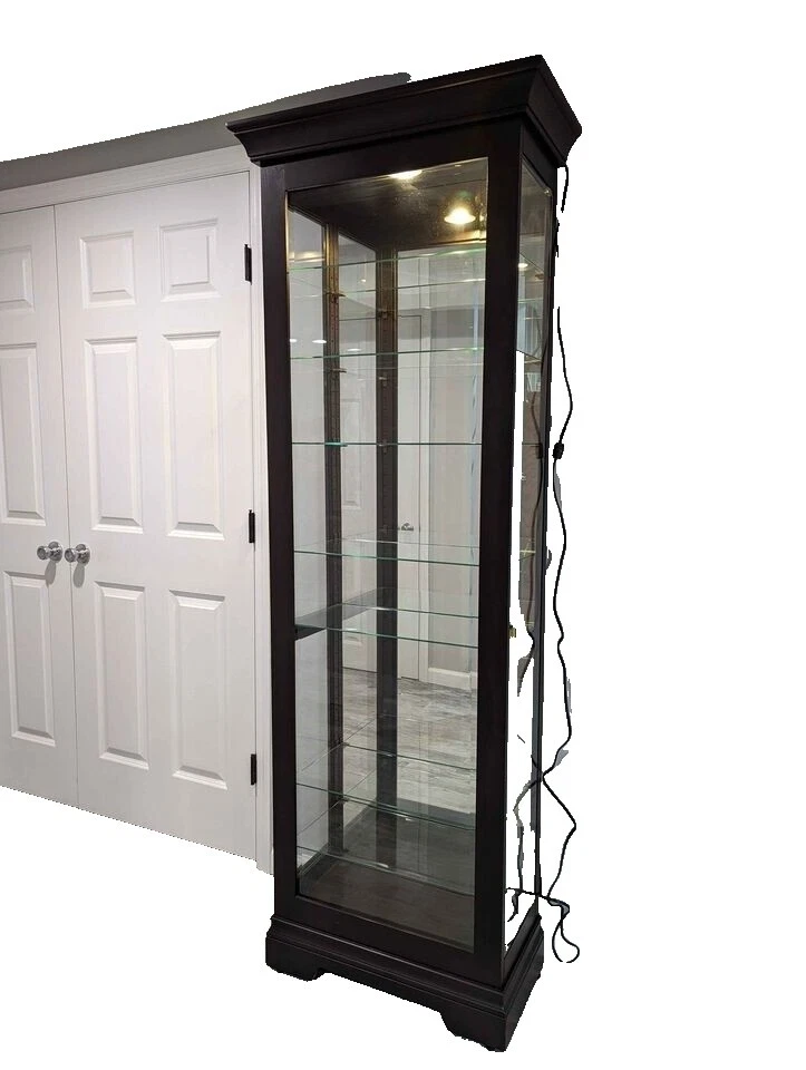 Muebles para el Hogar Howard Miller Negro