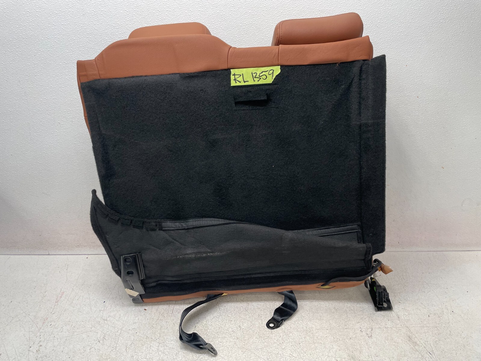 14-17 Maserati Quattroporte S Rear Left Driver Side Upper Seat Cushion 1359 OEM