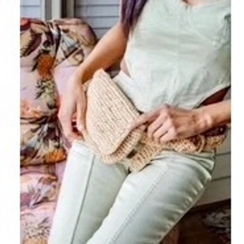 Belt Bag & Fanny Pack Straw Exterior Bags & Handbags for  display picture 2