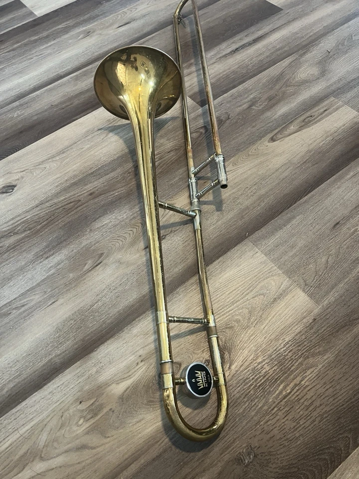 Trombón King 606 con estuche rígido. Hecho en EE. UU. - Funciona completamente - Banda de marcha Foto 3 de 4
