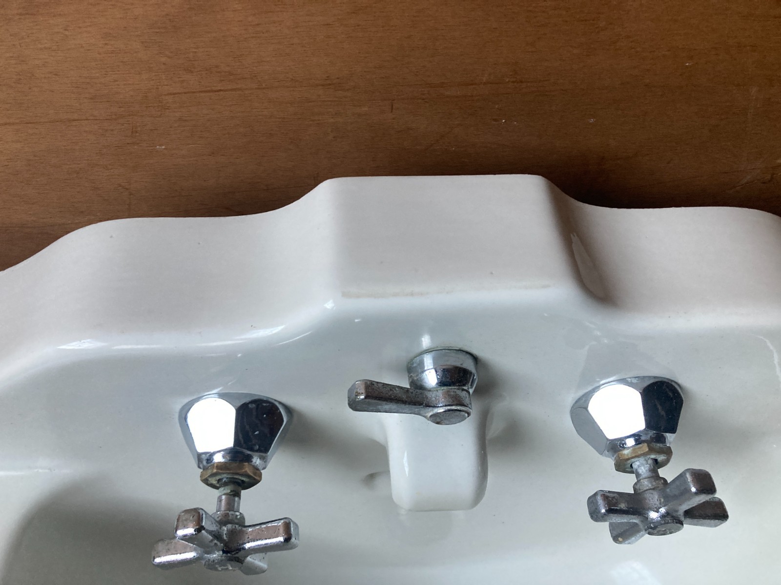 Antique Ceramic White Porcelain Stepped Pyramid Deco Bath Wall Sink Vtg 432-25E