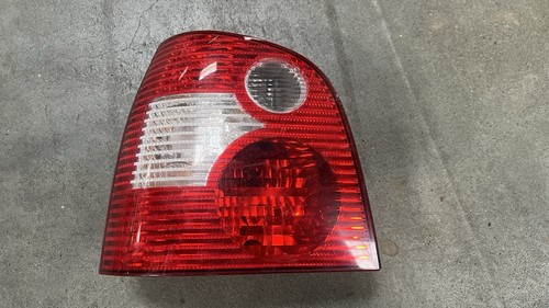 VW Volkswagen Rücklicht Hinten Links Polo 6q6945111A