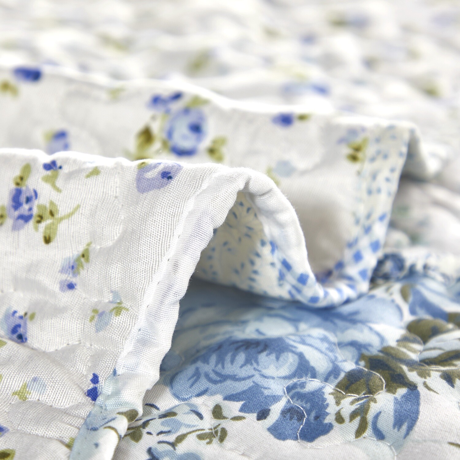 Blue Floral Patchwork Quilt Set, Full Queen Size, 3 Piece Bedding Set