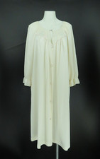 Vintage Vanity Fair M Nylon Champagne Cream Robe With Appliqu   Buttons