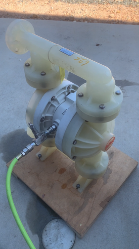Wilden P400 1- 1/2" Wilden Air Operated Diaphragm Pump Polypropylene Body+Valve - Vídeo 1 de 1
