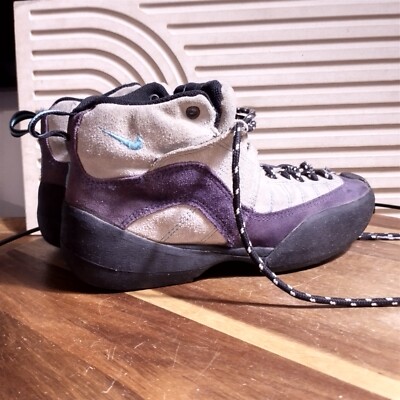 nike acg air lava dome