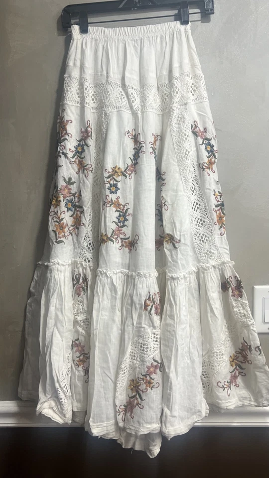 Free People Paradiso Maxi Skirt Tiered Embroidered Floral Lace Snow White XS NEW - Image 4 of 4