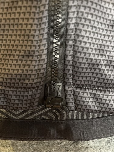 UNDER ARMOUR STEALTH GRAY SOFT SHELL COLDGEAR JACKET UNISEX CHILD SZ YM PERFECT - Picture 10 of 10