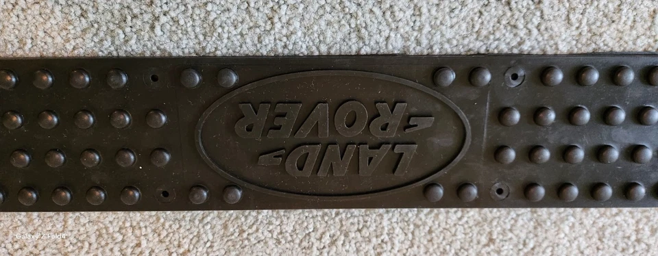 Alfombrilla de goma Land Rover trasera NAS parachoques trasero defensor raro BTR6113 Foto 4 de 4