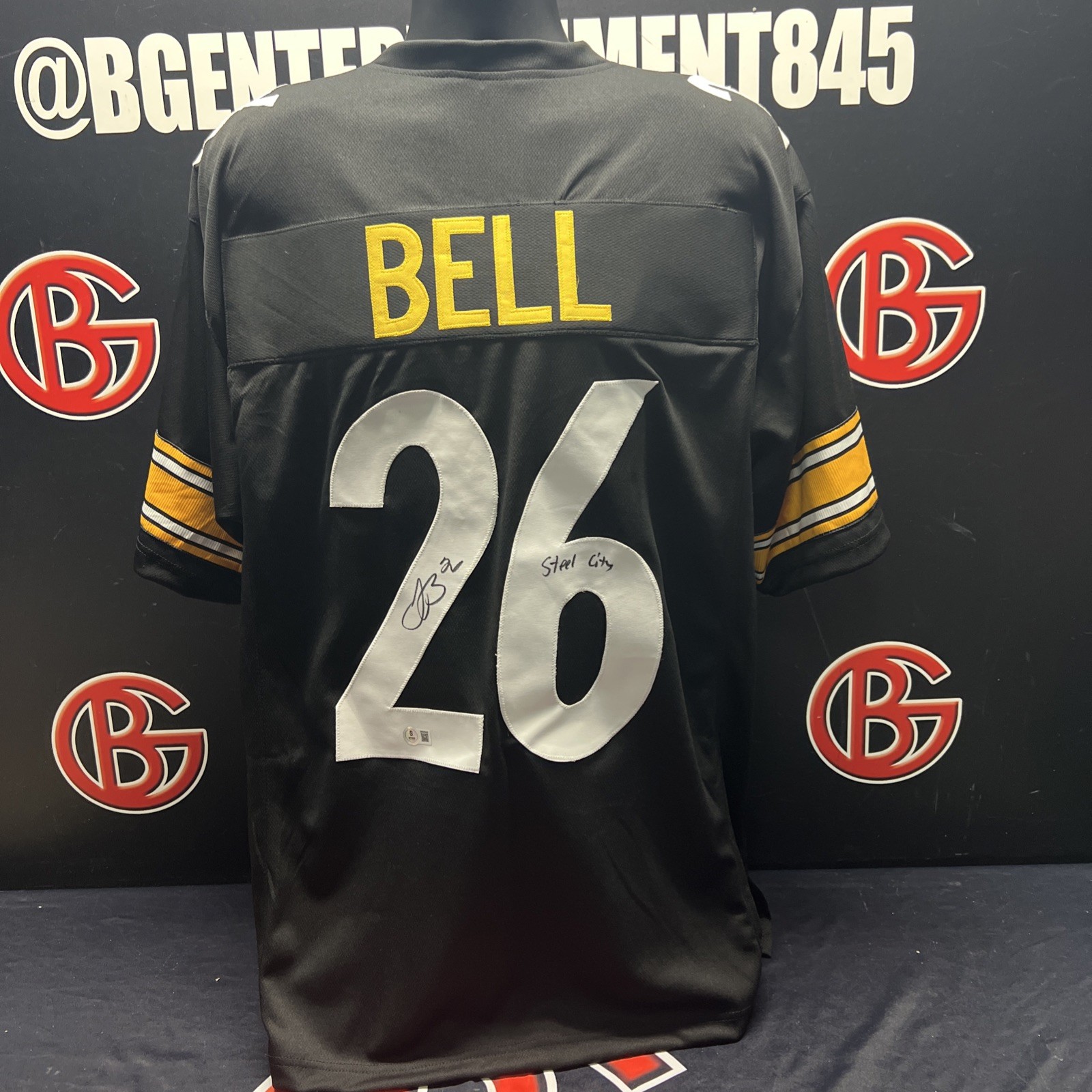 Le'Veon Bell Autographed Signed Pittsburgh Steelers Jersey Beckett BAS COA 