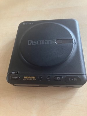 SONY D-22 Discman Mega Bass Auto Resume Play CD Player D - 22