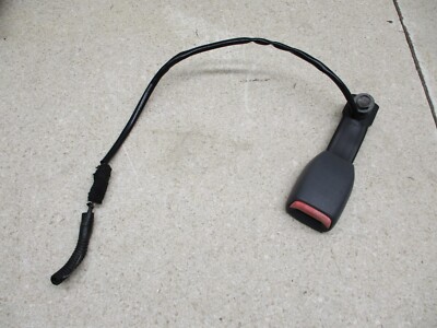 868429Z494 02 03 04 Nissan Xterra Frontier Right Front Seatbelt