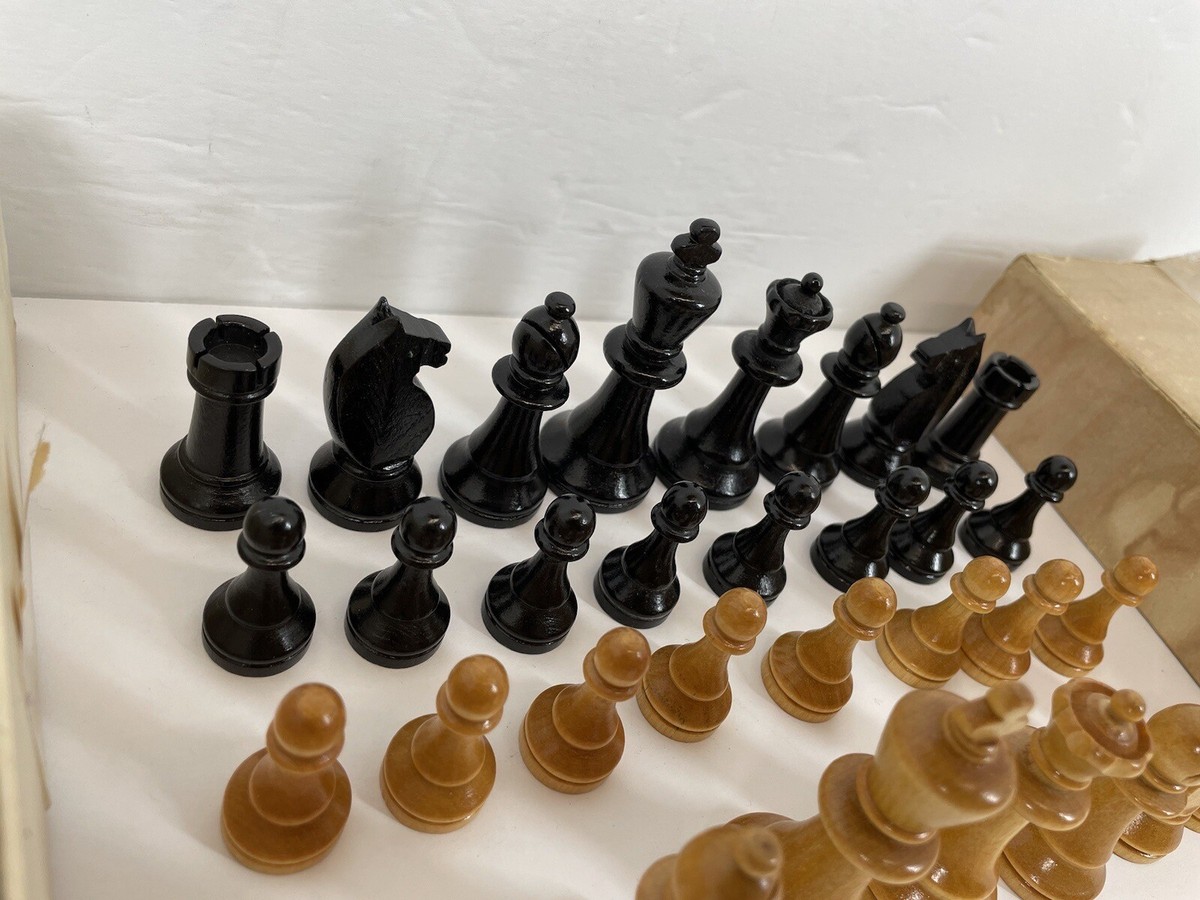 VINTAGE Horn Wood Chessmen Set In Original Box - USA Model A3 | eBay