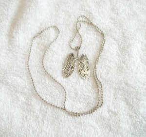 Awareness-Necklace-Lungs