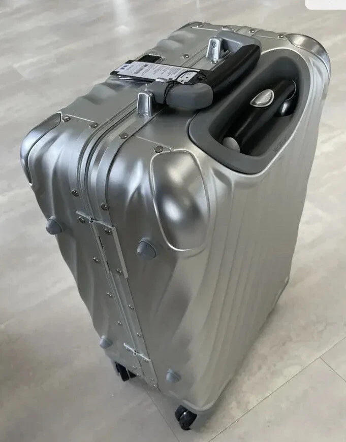 Is Rimowa luggage worth it? Nick's experiences after nine months.