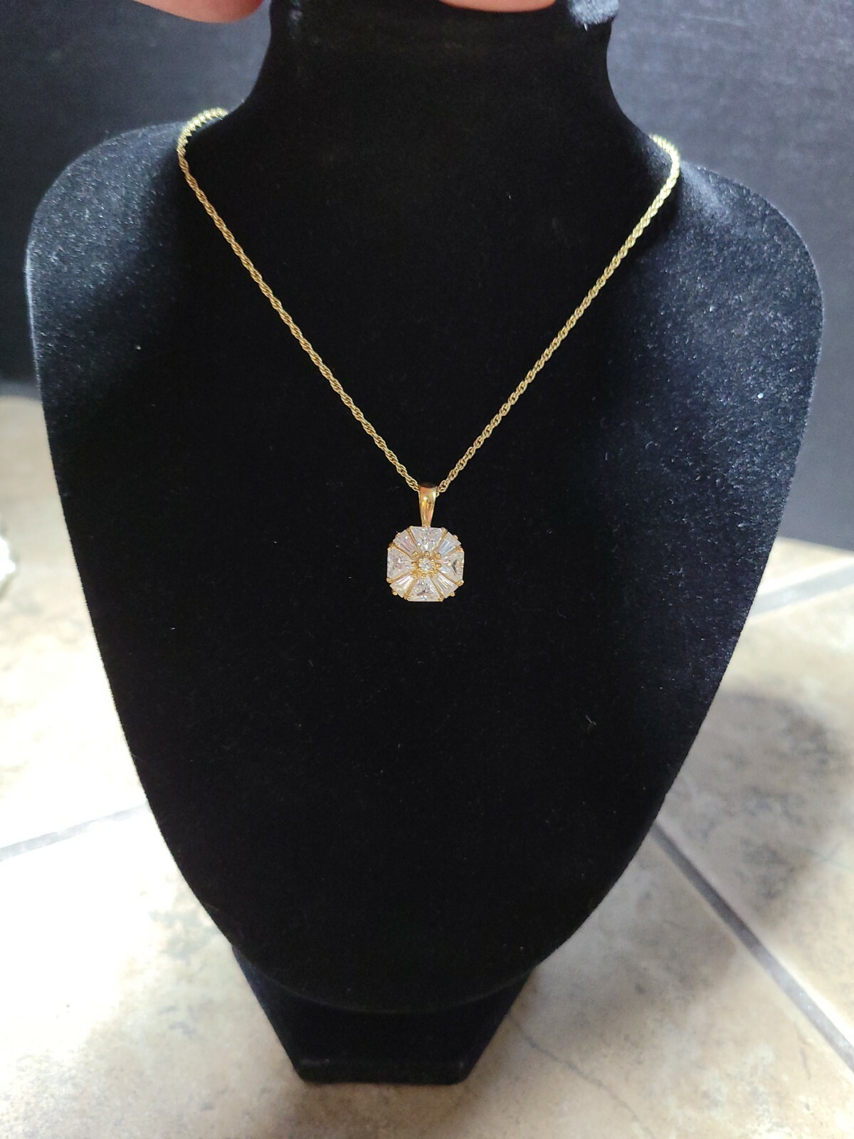 Triangular Crystals in Square Pendant Shape Neckl… - image 3