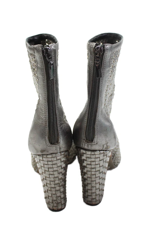 Botas femininas Schutz salto bloco com zíper nas costas couro metálico prata tamanho 8 - Imagem 3 de 4