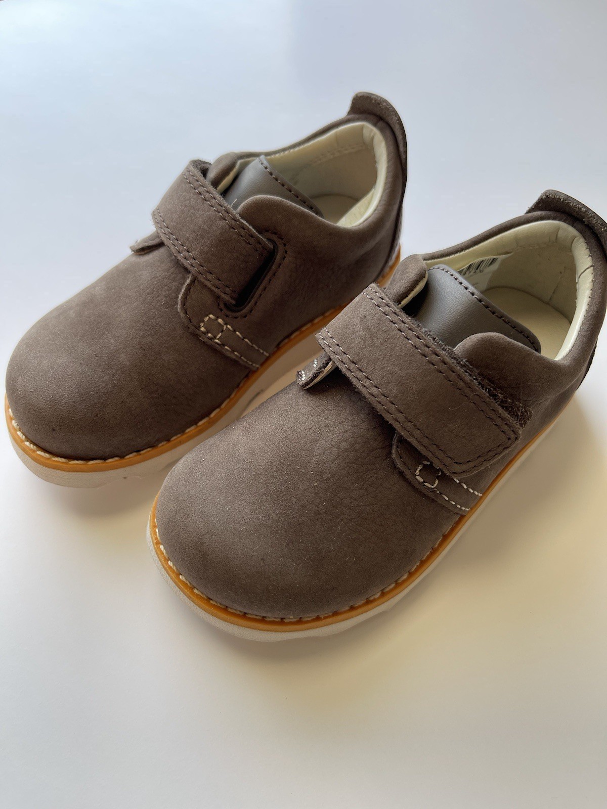 Clarks Crown Park Toddler Size 6  NEW