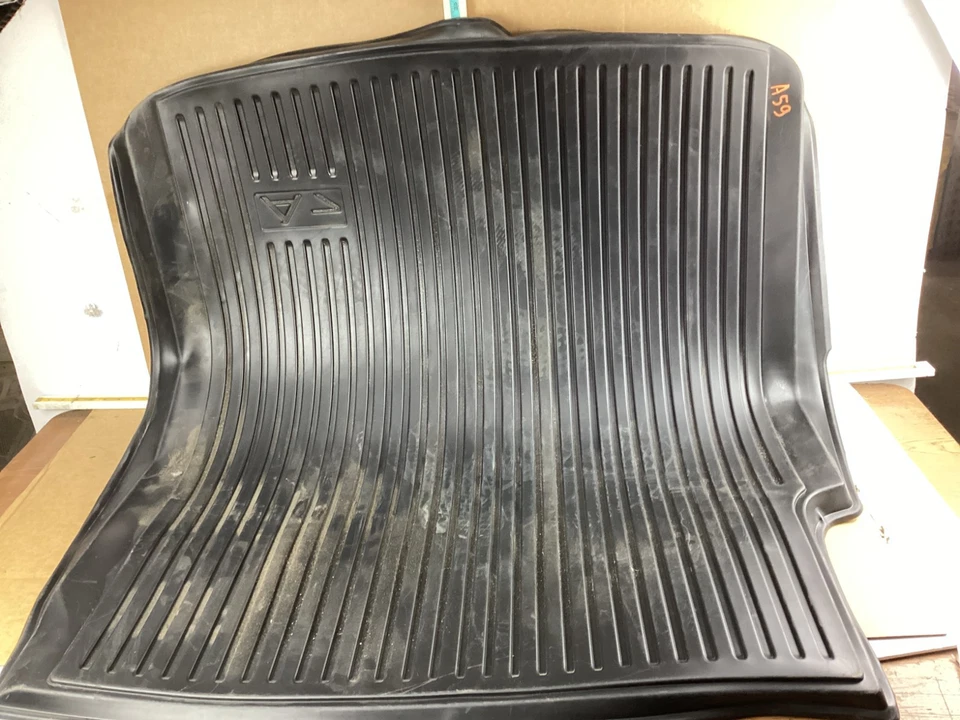 Alfombrilla de carga para todo tipo de clima Audi A7 Quattro 2012-2018 4K8061180 OEM Foto 2 de 4