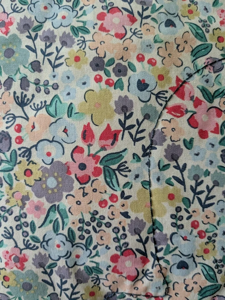 Tetera en forma de Ulster Weavers acogedora conejo pastel floral acolchada calentador conejito Foto 4 de 4