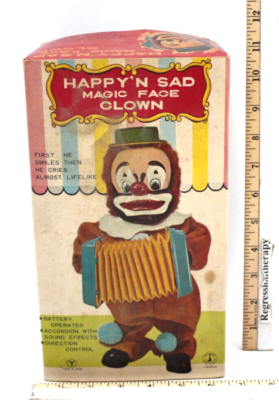 Vtg Frankonia Toys Happy n' Sad Magic Face Accordion Clown Battery