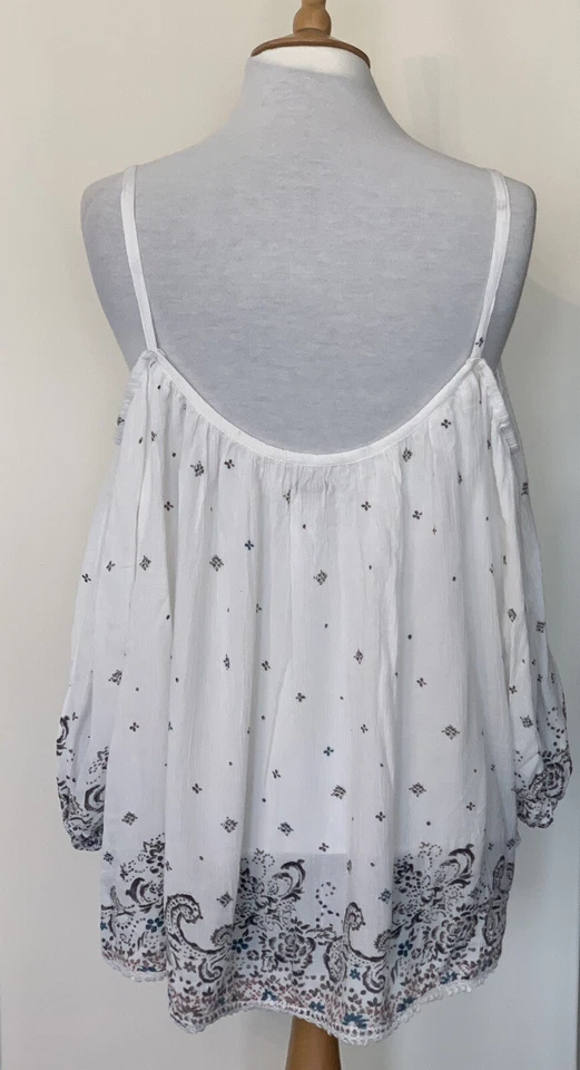 Blusa de verano de mujer usada talla 12/14 ligeramente usada Foto 3 de 4