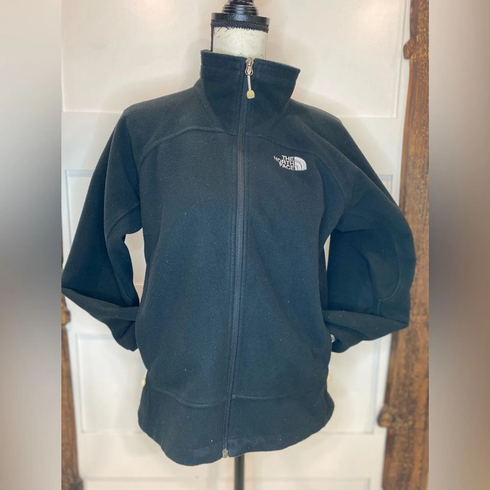 The North Face Black Fleece Jacket Men's Medium WindWall Zip-Up Outdoor