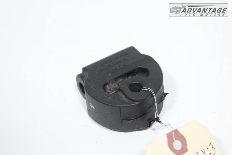 2018-2021 HONDA ODYSSEY REAR EXHAUST MUFFLER PIPE CUSHION HANGER BRACKET OEM - Image 2 of 4