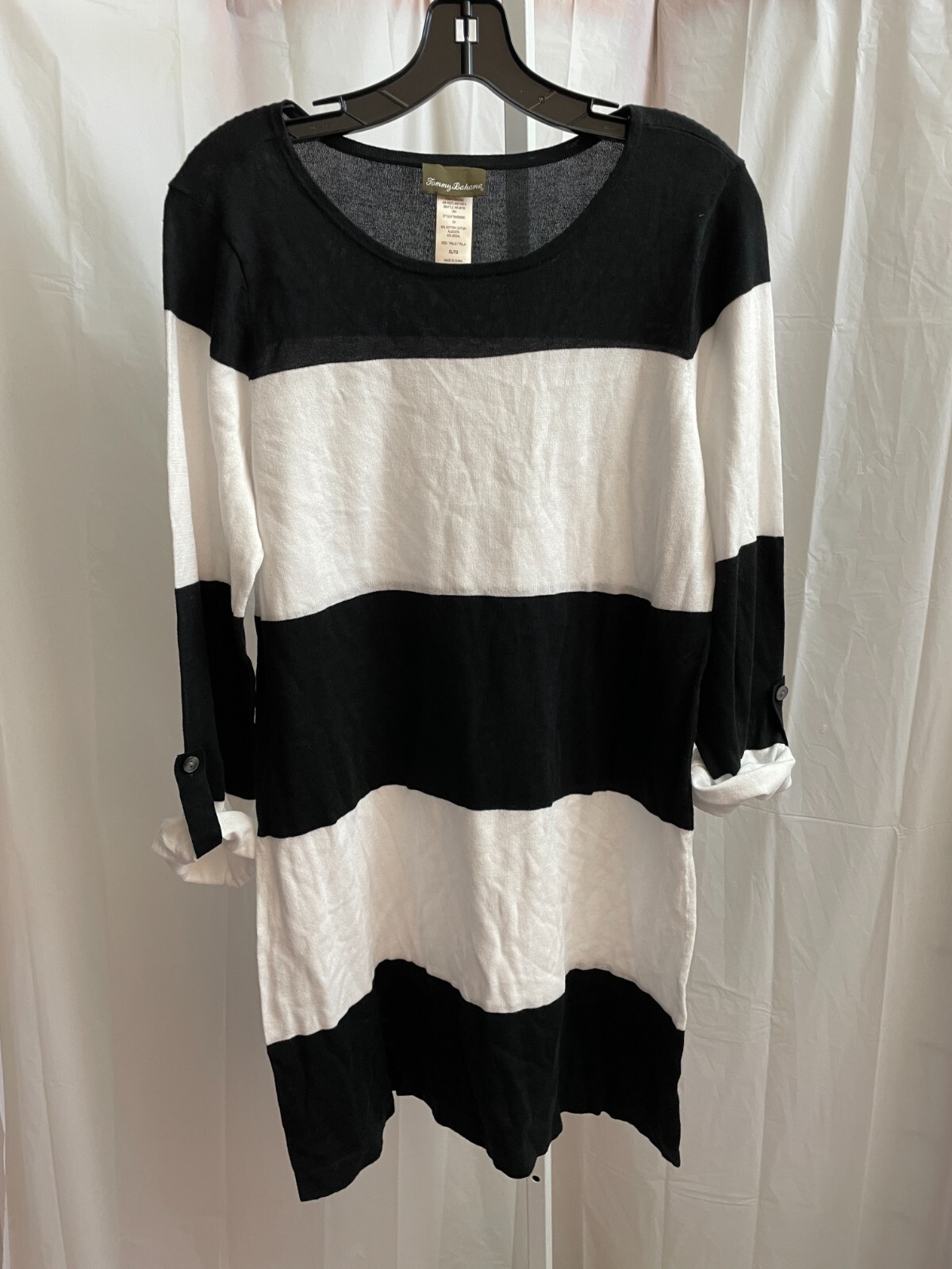 266- Tommy Bahama black white 