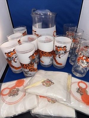1960s ''Put A Tiger In Your Tank'' Exxon Gas Memorabilia Pitcher and 11 Glasses