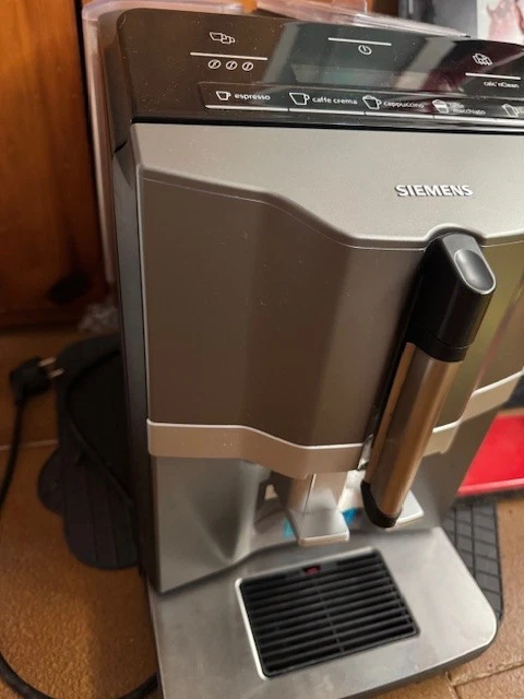 macchina del caffe automatica - Immagine 3 di 4