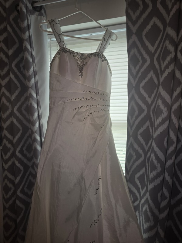 Wedding Dress  Sized To 4