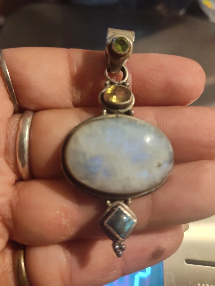纯银 925 天然月光石椭圆形吊坠 带其他宝石 — 第 3/4 张图片