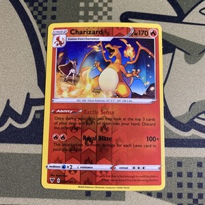 Charizard (Leon Art) Non-Holo Rare 025/185 - SWSH Vivid Voltage - Lightly Played