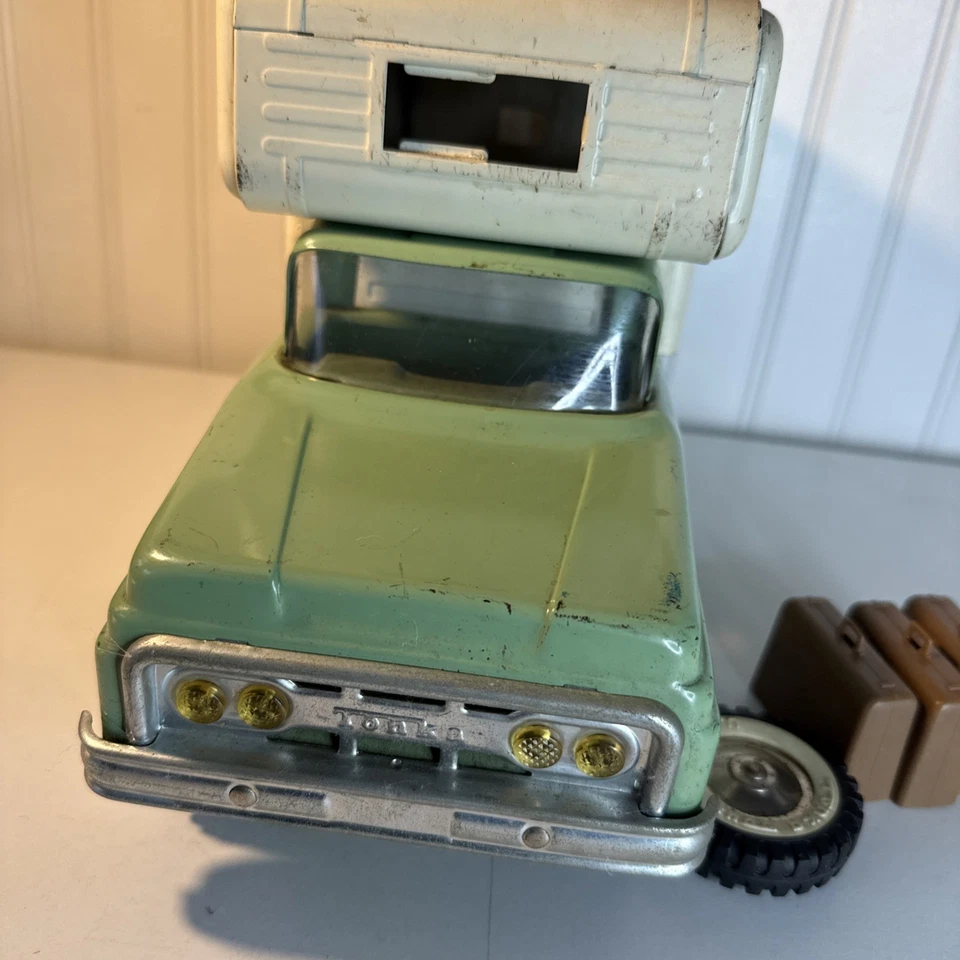 Camión cámper Tonka vintage años 60 neumático de repuesto y maletas leer* Foto 3 de 4